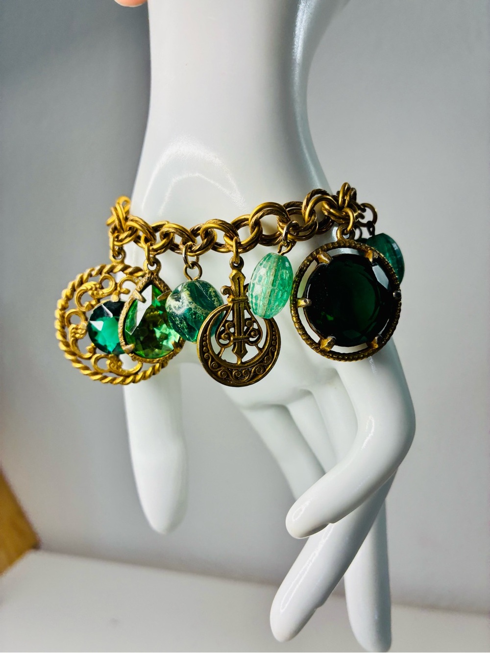 Vintage Chunky Green Crystal Charm Bracelet - Brass Tone Feminine Heavy EUC
